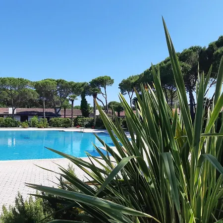 Casa Vacanza Con Uso Piscina بيت للعطل *